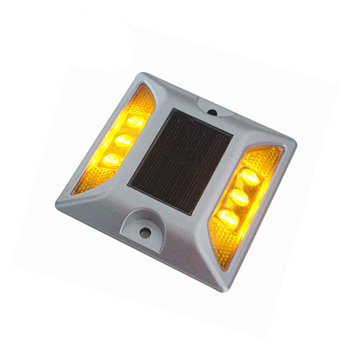 چشم گربه با انرژی خورشیدی IP68 آلومینیوم LED چراغ های جاده ای خورشیدی فرودگاه